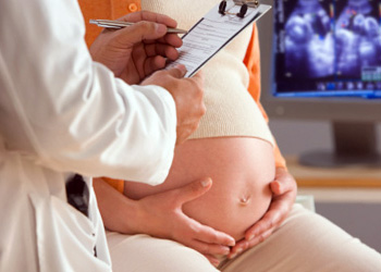 Возможные риски ведения беременности после ЭКО