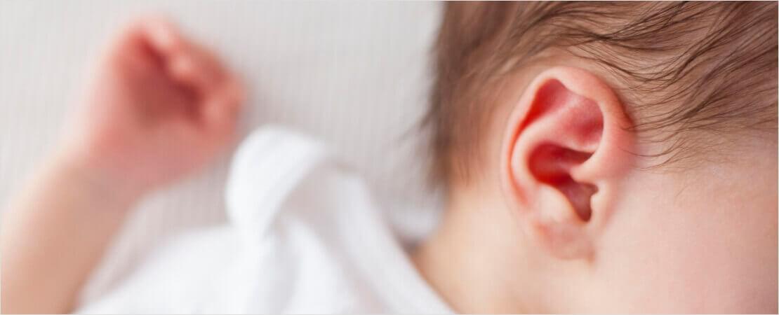 Попадание инородного тела в ухо